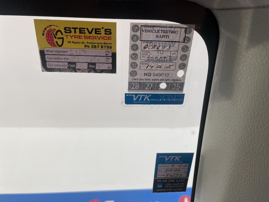 Photo '30' of Toyota Vitz