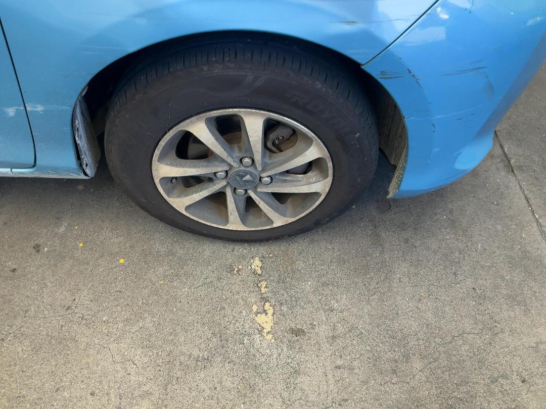 Photo '2' of Toyota Vitz