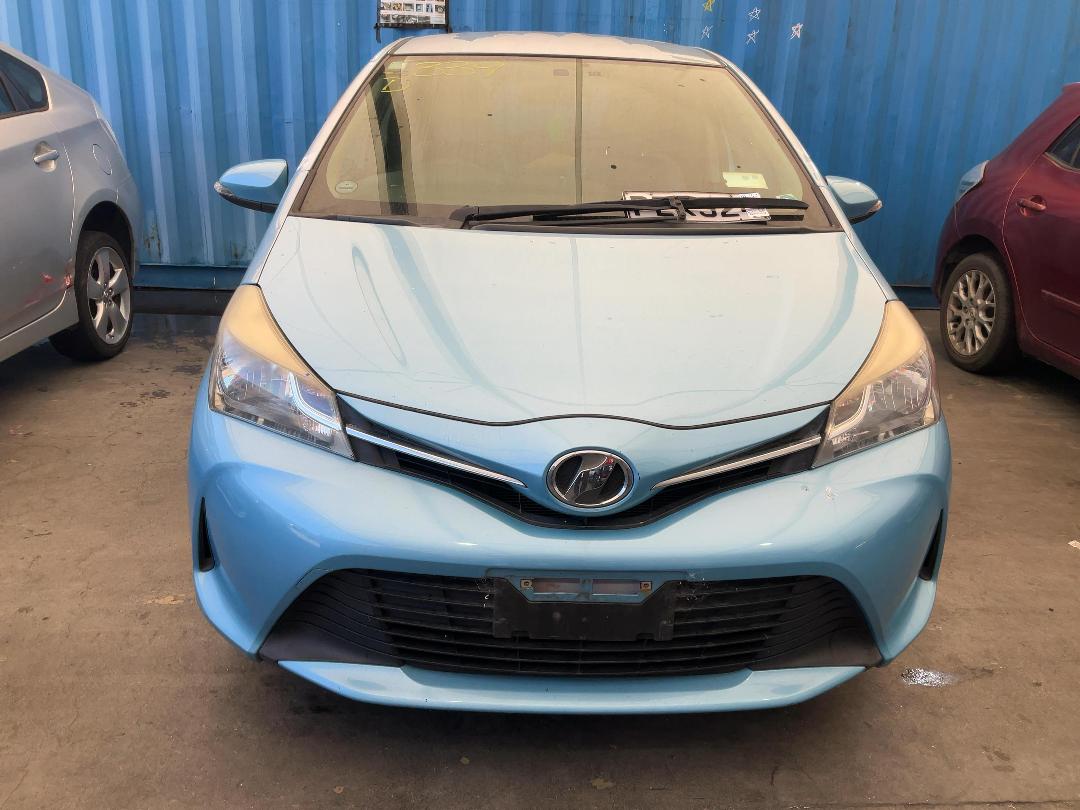 Photo '6' of Toyota Vitz