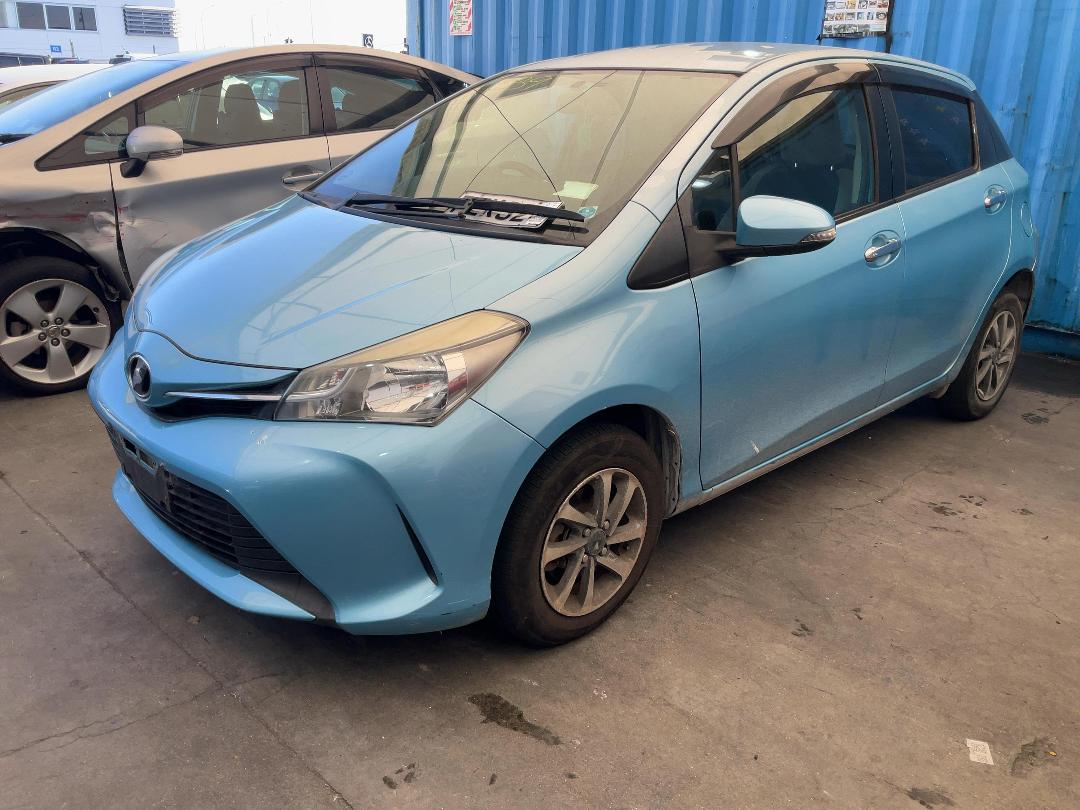 Photo '7' of Toyota Vitz