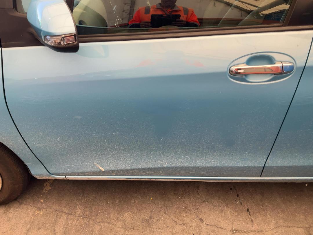 Photo '10' of Toyota Vitz