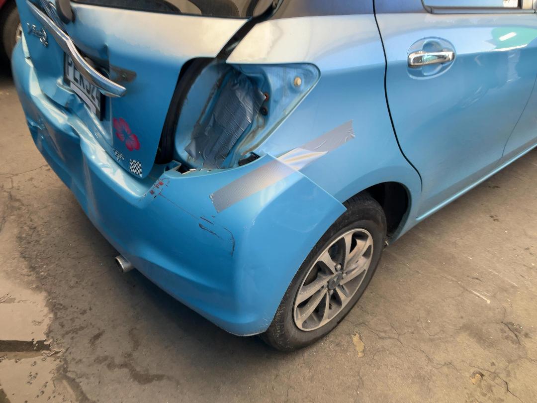 Photo '18' of Toyota Vitz