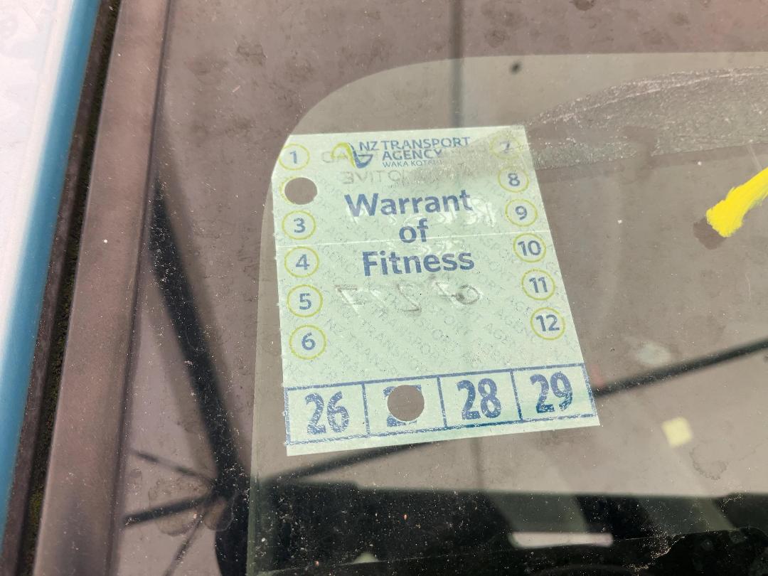 Photo '27' of Toyota Vitz