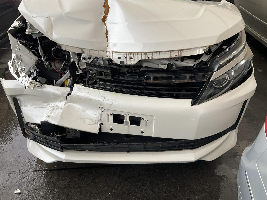 Photo '6' of Toyota Voxy Hybrid Photo '6' of Toyota Voxy Hybrid