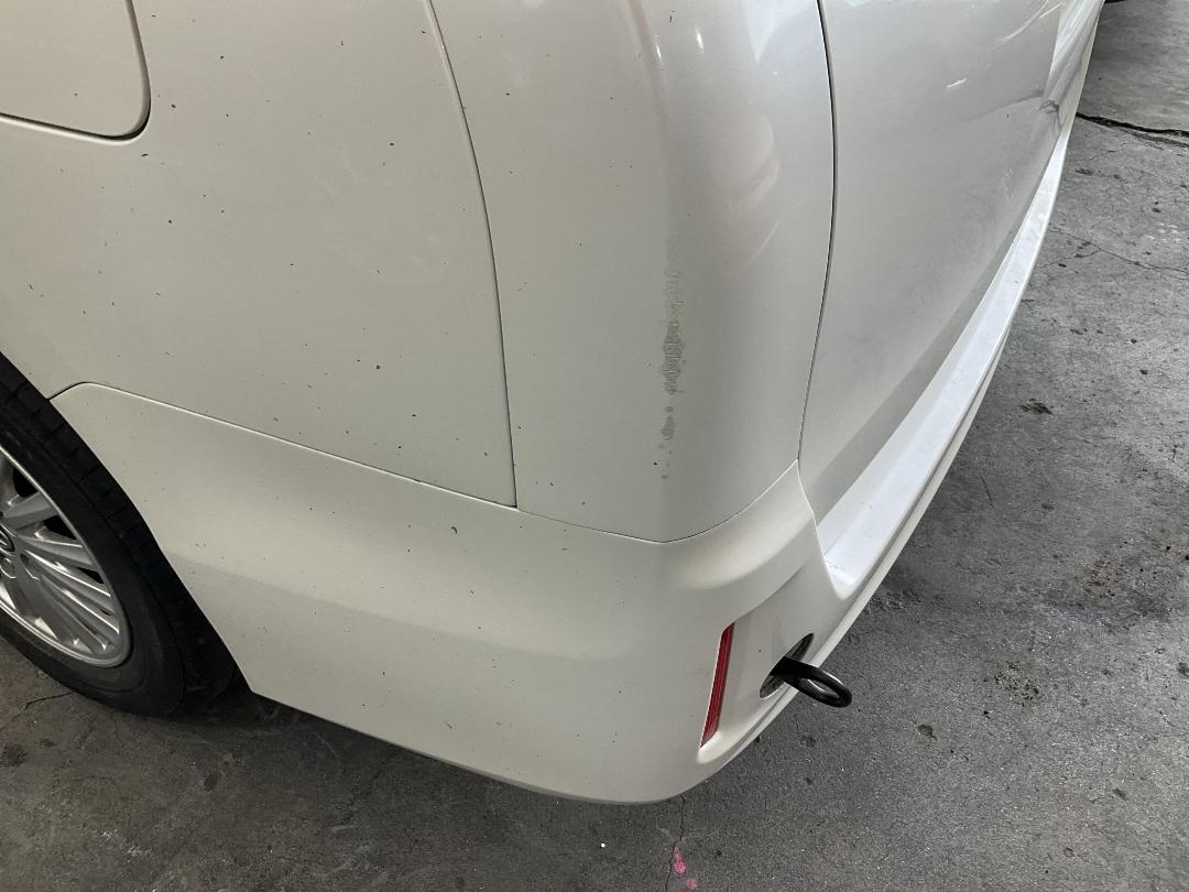 Photo '13' of Toyota Voxy Hybrid Photo '13' of Toyota Voxy Hybrid