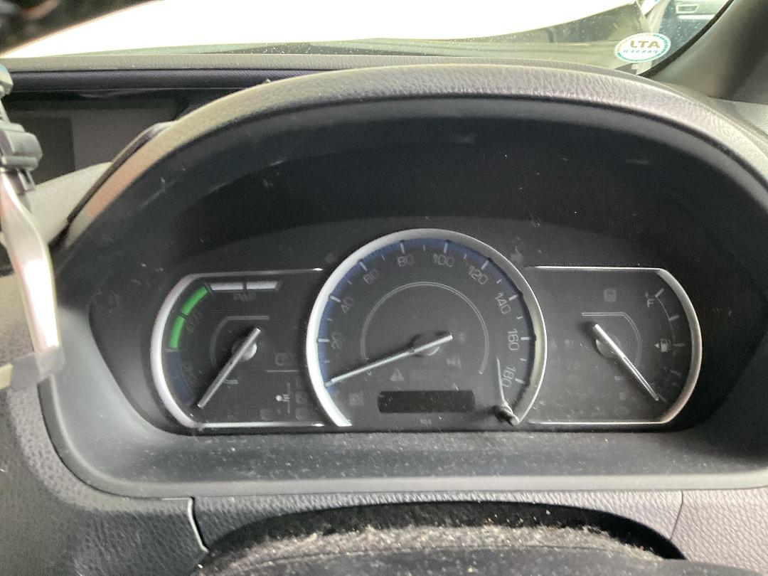 Photo '27' of Toyota Voxy Hybrid Photo '27' of Toyota Voxy Hybrid