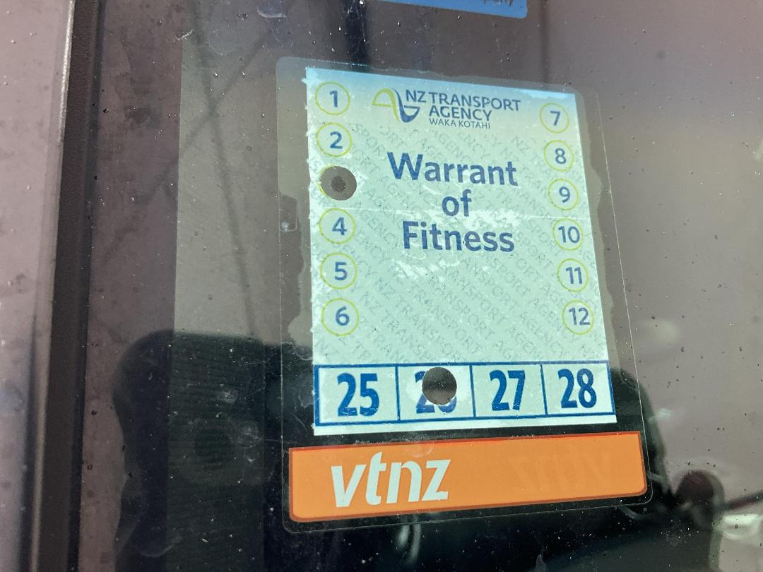 Photo '28' of Toyota Voxy Hybrid Photo '28' of Toyota Voxy Hybrid