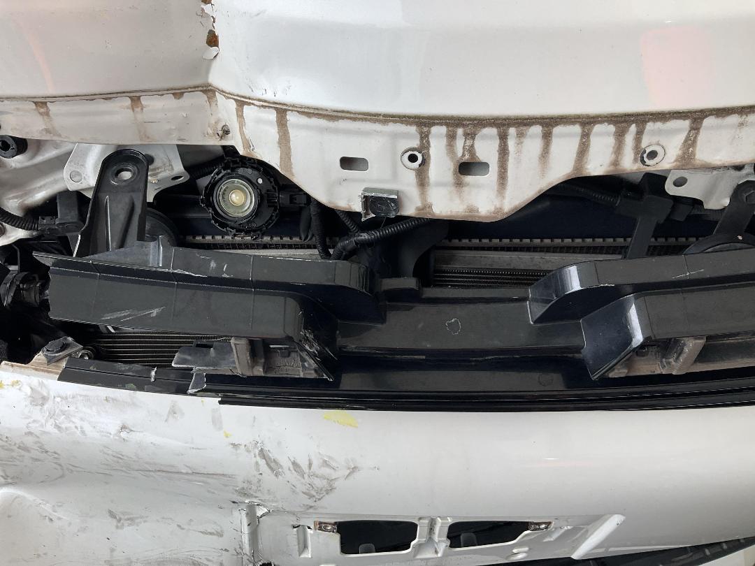 Photo '30' of Toyota Voxy Hybrid Photo '30' of Toyota Voxy Hybrid