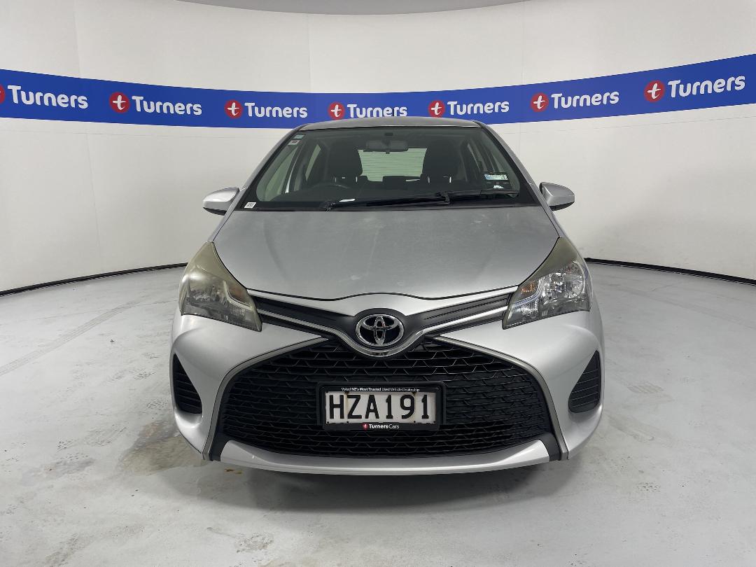 Photo '2' of Toyota Yaris