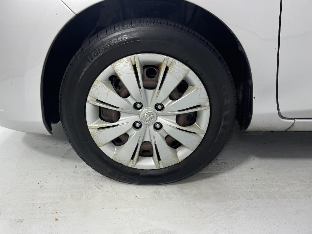 Photo '10' of Toyota Yaris