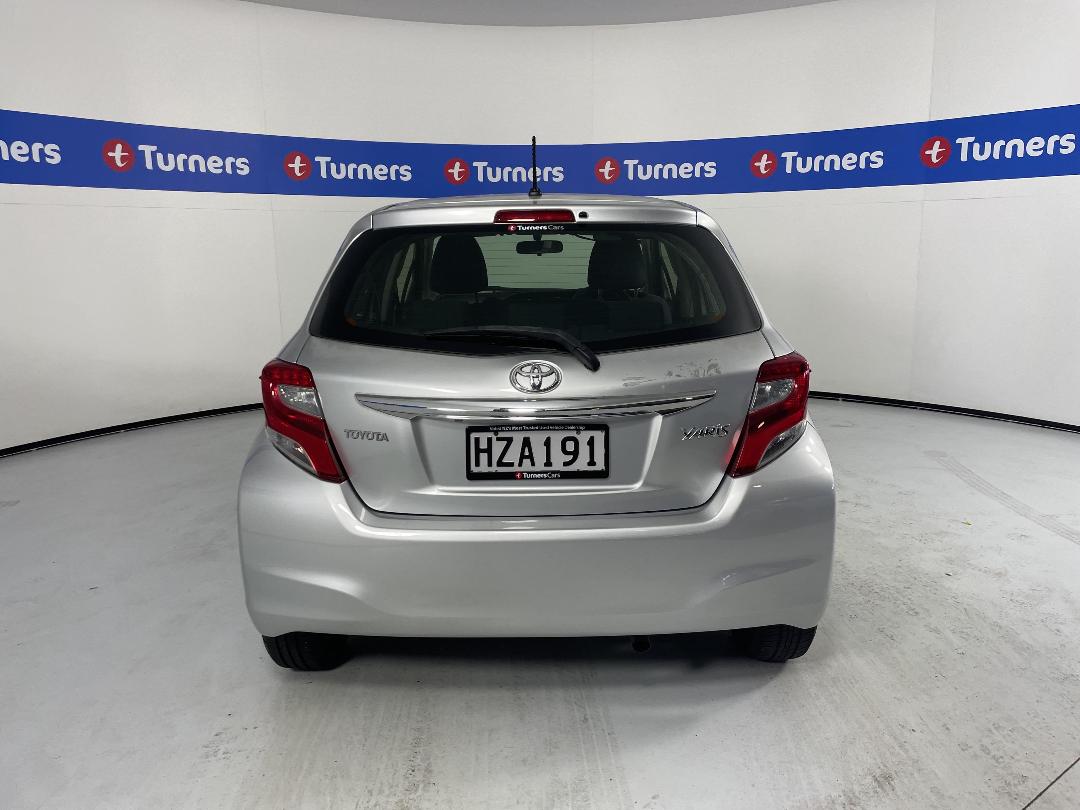 Photo '6' of Toyota Yaris