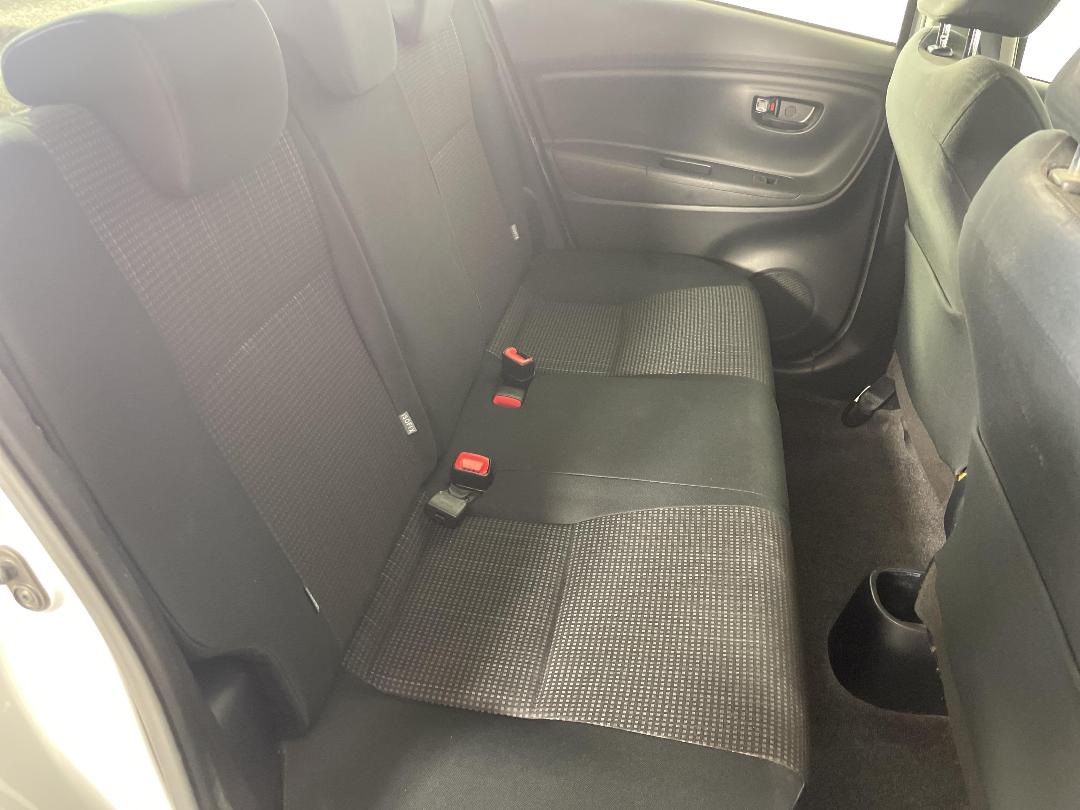 Photo '20' of Toyota Yaris