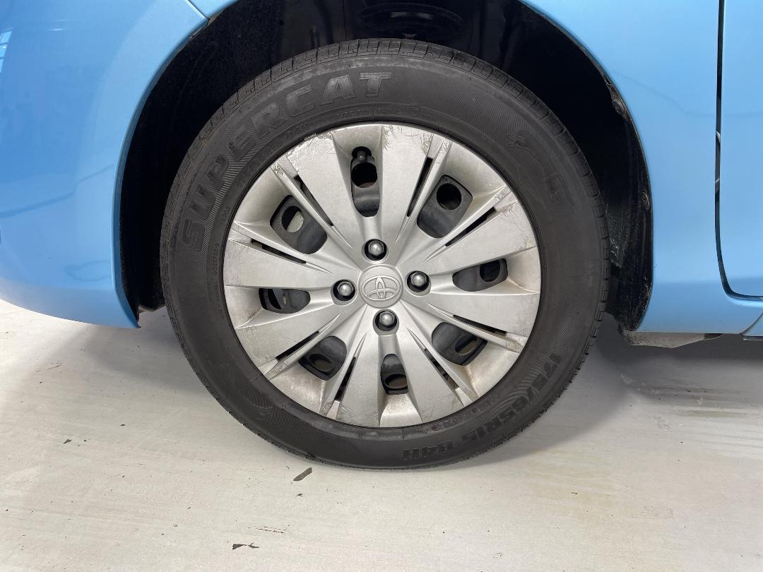 Photo '10' of Toyota Yaris