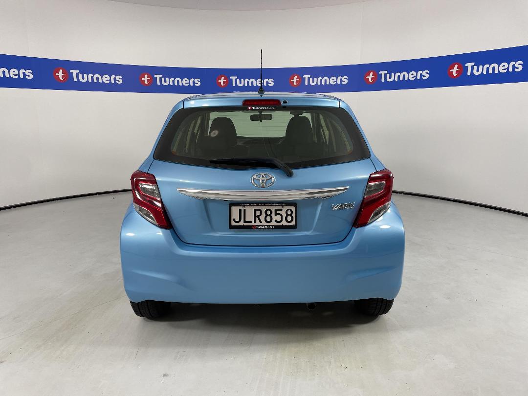 Photo '6' of Toyota Yaris