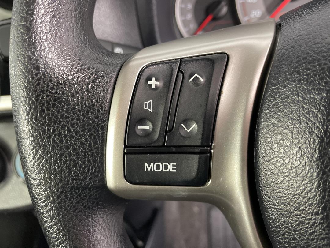 Photo '23' of Toyota Yaris