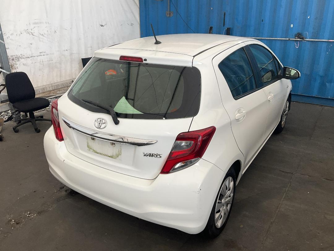 Photo '11' of Toyota Yaris GX