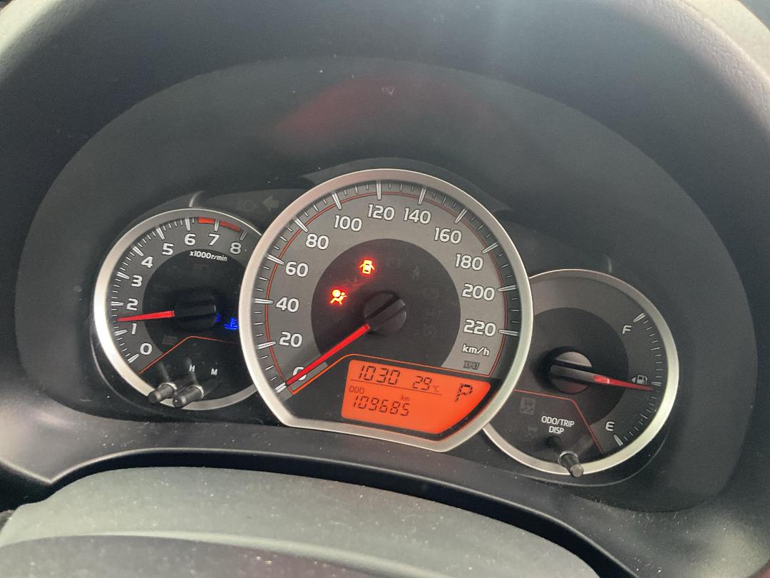 Photo '16' of Toyota Yaris GX