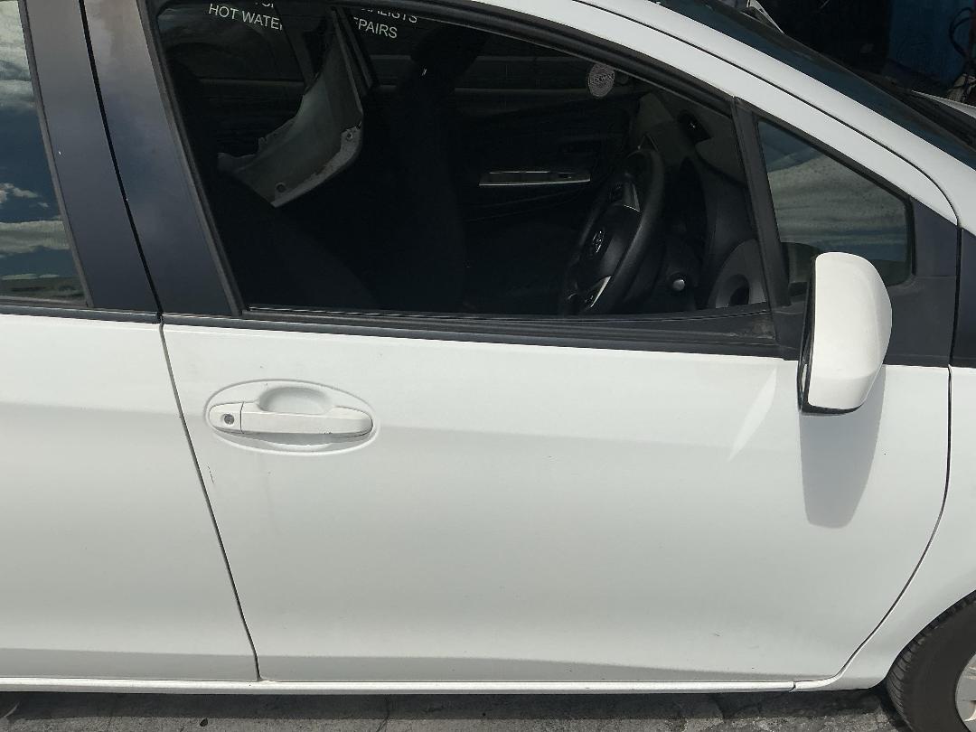Photo '3' of Toyota Yaris GX
