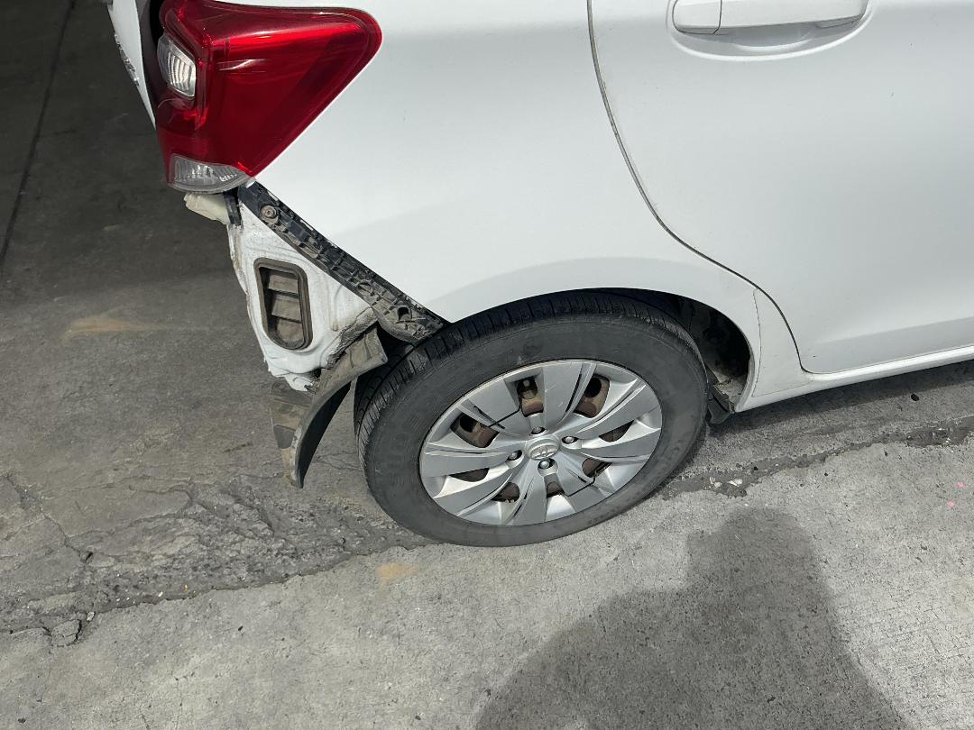 Photo '15' of Toyota Yaris GX