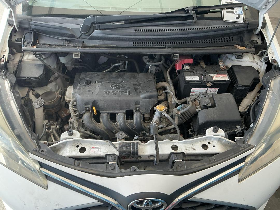 Photo '18' of Toyota Yaris GX