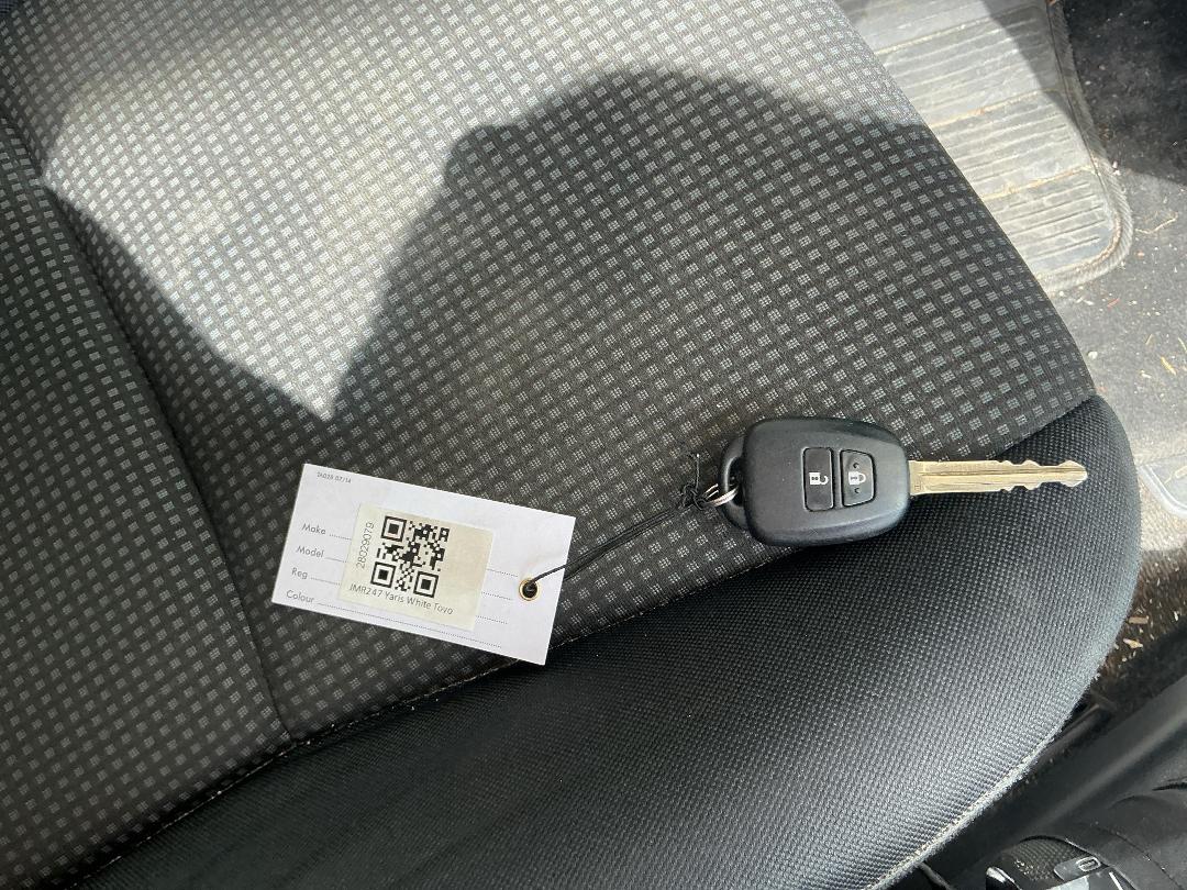 Photo '21' of Toyota Yaris GX