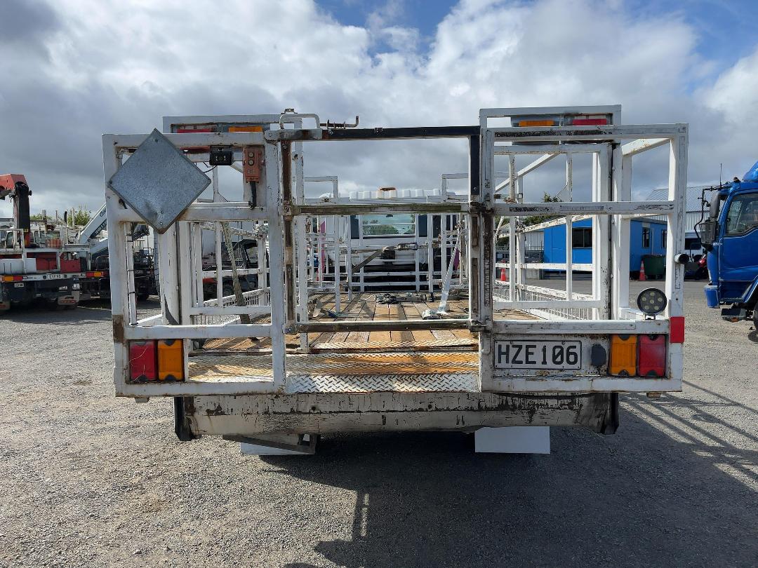 Photo '5' of UD Trucks MK11250 Gas Bottle Truck Photo '5' of UD Trucks MK11250 Gas Bottle Truck