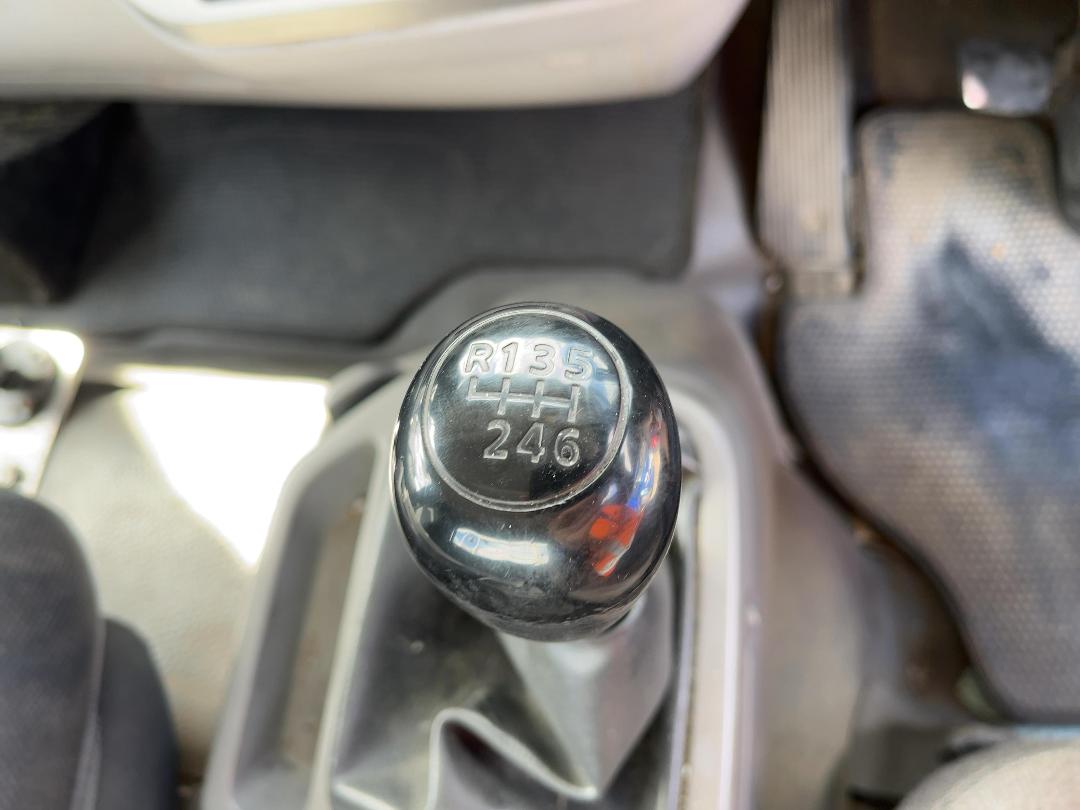 Photo '12' of UD Trucks MK11250 Gas Bottle Truck Photo '12' of UD Trucks MK11250 Gas Bottle Truck