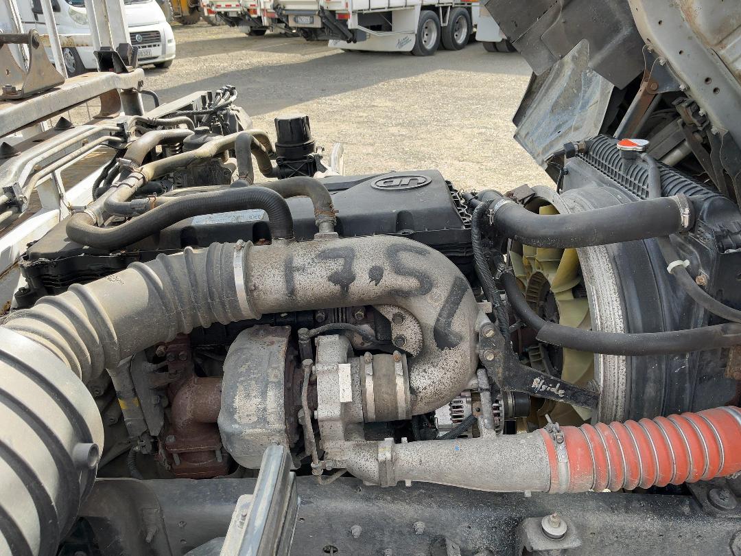 Photo '14' of UD Trucks MK11250 Gas Bottle Truck Photo '14' of UD Trucks MK11250 Gas Bottle Truck