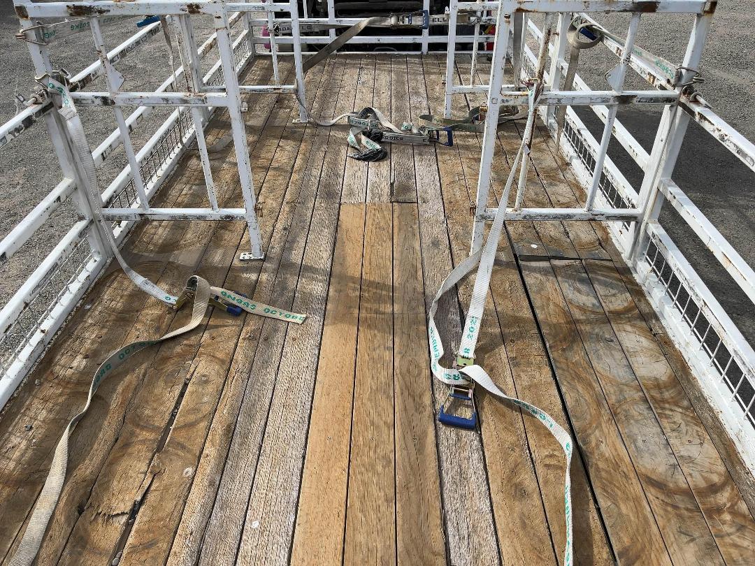 Photo '22' of UD Trucks MK11250 Gas Bottle Truck Photo '22' of UD Trucks MK11250 Gas Bottle Truck