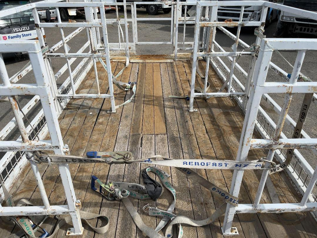 Photo '23' of UD Trucks MK11250 Gas Bottle Truck Photo '23' of UD Trucks MK11250 Gas Bottle Truck