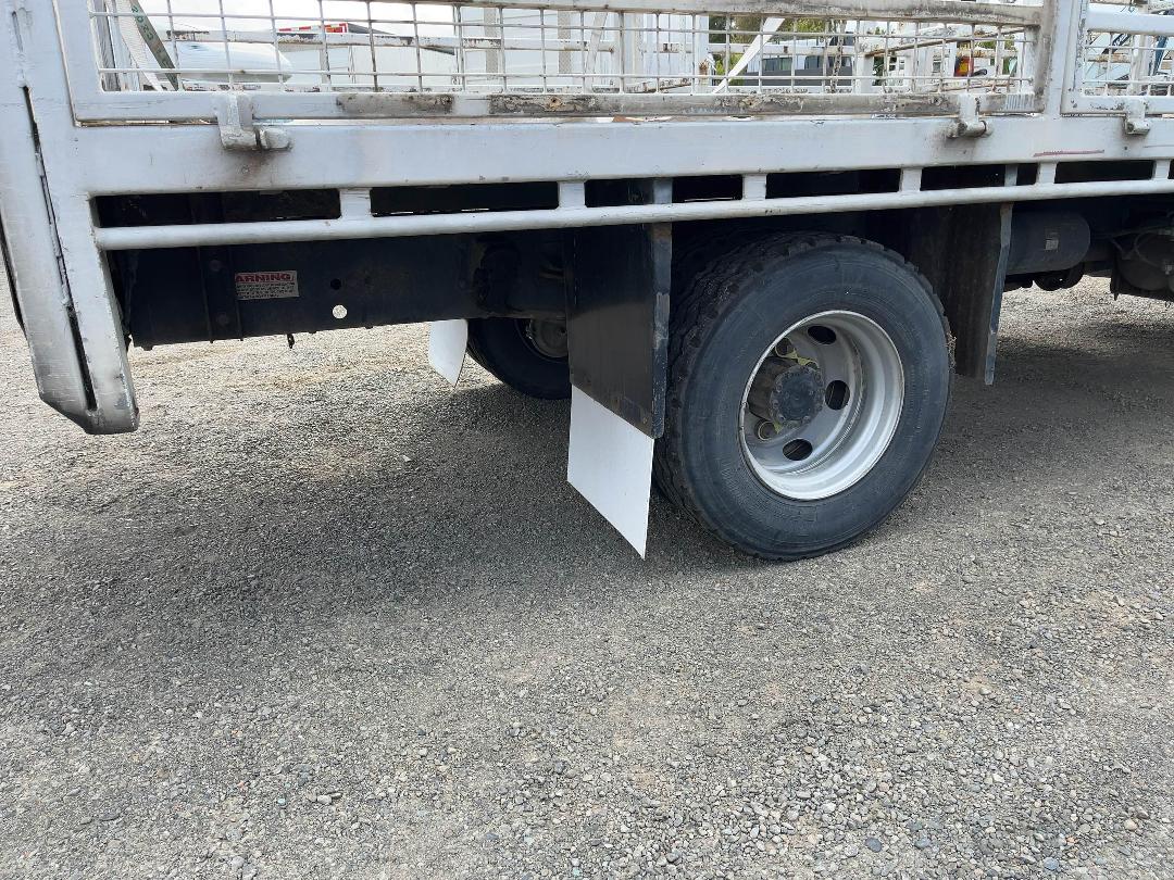 Photo '25' of UD Trucks MK11250 Gas Bottle Truck Photo '25' of UD Trucks MK11250 Gas Bottle Truck