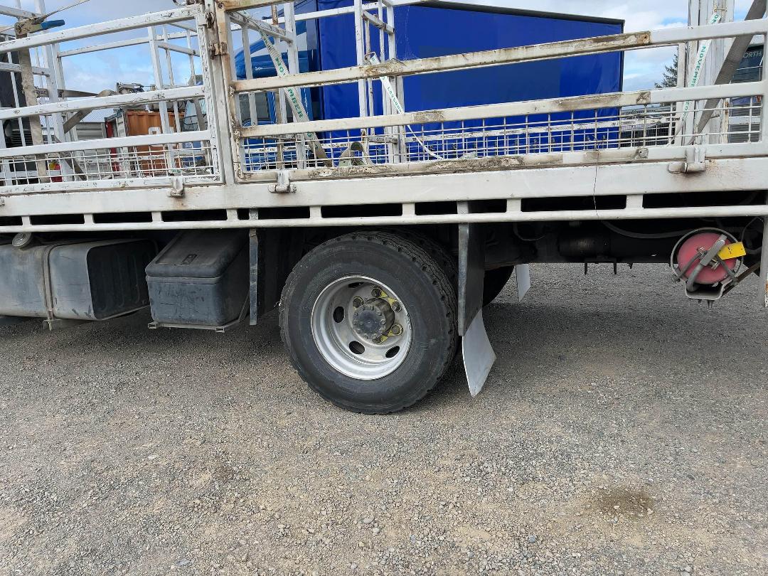 Photo '26' of UD Trucks MK11250 Gas Bottle Truck Photo '26' of UD Trucks MK11250 Gas Bottle Truck