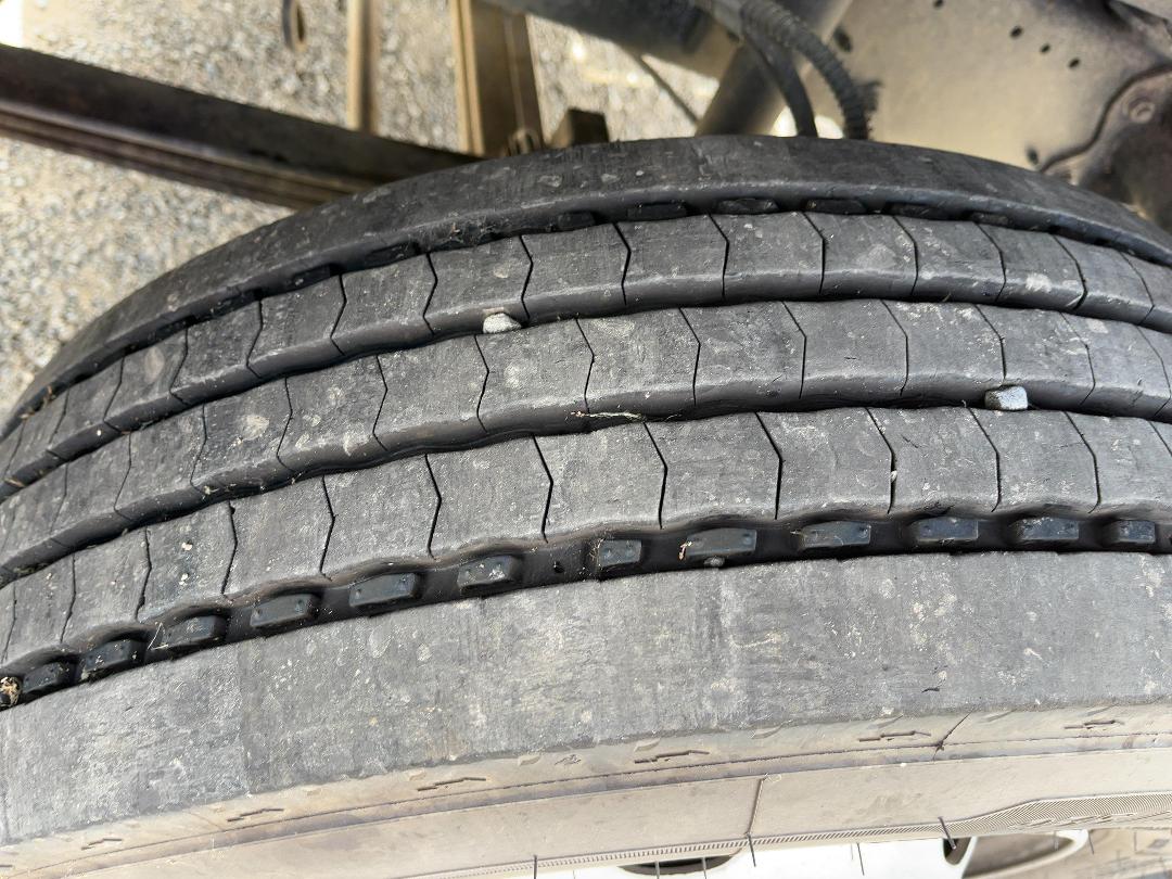 Photo '43' of UD Trucks MK11250 Gas Bottle Truck Photo '43' of UD Trucks MK11250 Gas Bottle Truck