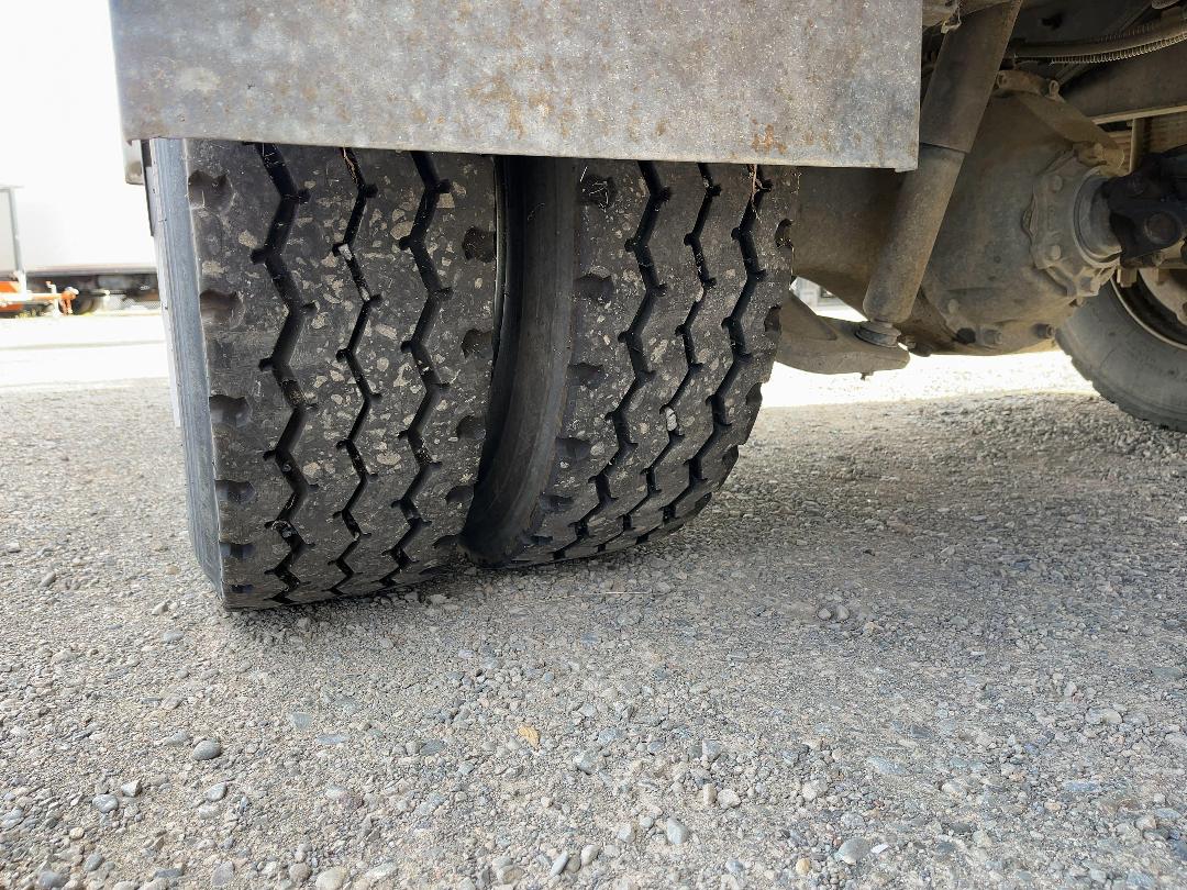 Photo '44' of UD Trucks MK11250 Gas Bottle Truck Photo '44' of UD Trucks MK11250 Gas Bottle Truck