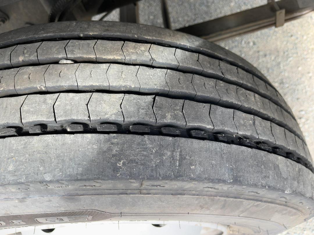 Photo '46' of UD Trucks MK11250 Gas Bottle Truck Photo '46' of UD Trucks MK11250 Gas Bottle Truck