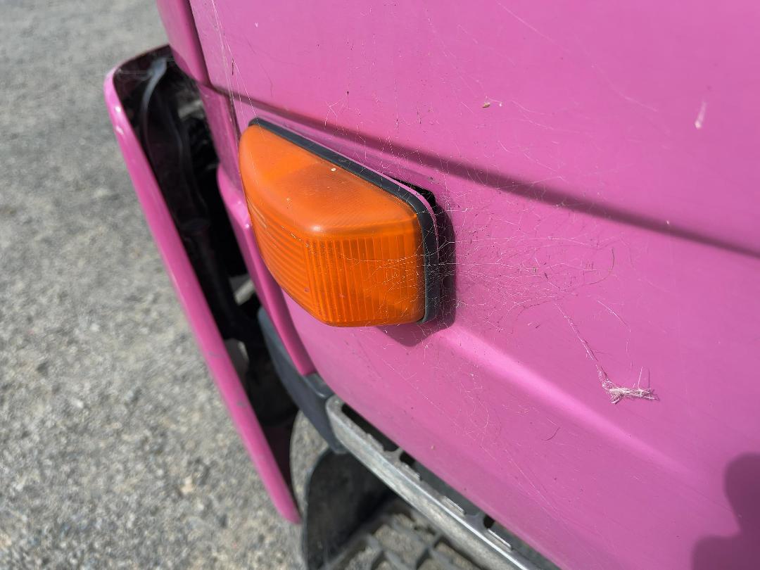 Photo '32' of UD Trucks MK11250 Gas Bottle Truck Photo '32' of UD Trucks MK11250 Gas Bottle Truck