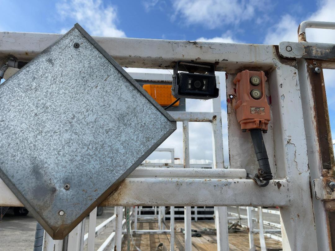 Photo '34' of UD Trucks MK11250 Gas Bottle Truck Photo '34' of UD Trucks MK11250 Gas Bottle Truck