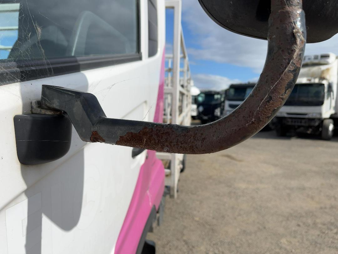 Photo '39' of UD Trucks MK11250 Gas Bottle Truck Photo '39' of UD Trucks MK11250 Gas Bottle Truck