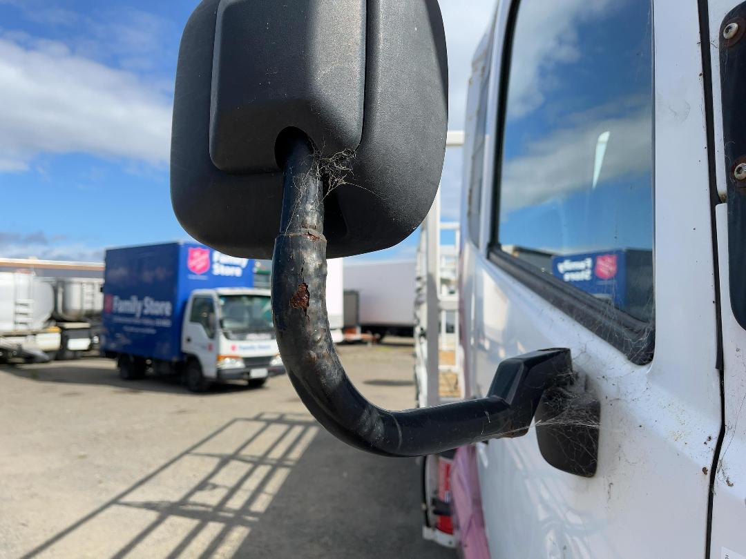 Photo '40' of UD Trucks MK11250 Gas Bottle Truck Photo '40' of UD Trucks MK11250 Gas Bottle Truck