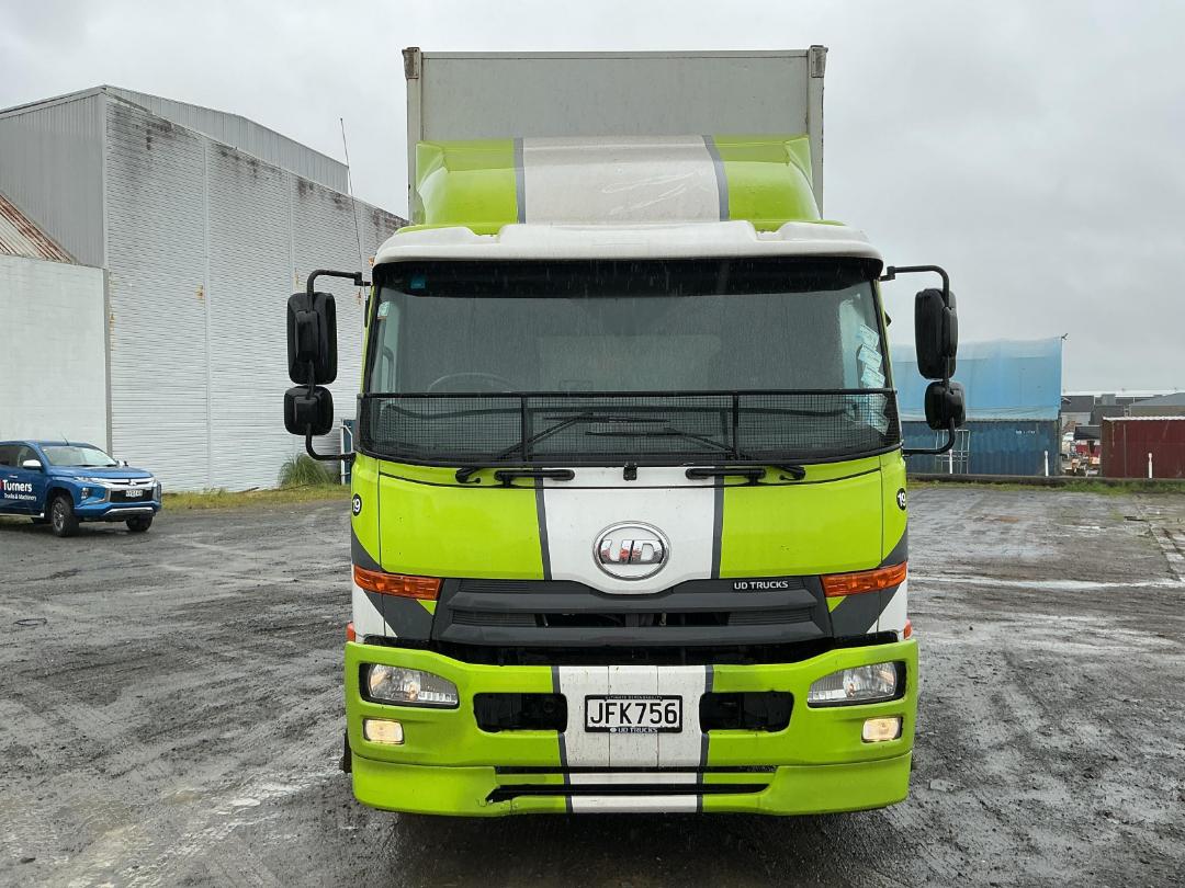 Photo '10' of UD Trucks PK17280 Curtainsider Photo '10' of UD Trucks PK17280 Curtainsider