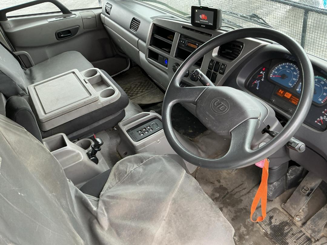 Photo '16' of UD Trucks PK17280 Curtainsider Photo '16' of UD Trucks PK17280 Curtainsider