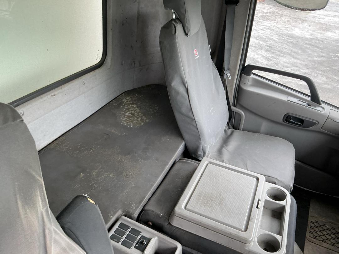 Photo '19' of UD Trucks PK17280 Curtainsider Photo '19' of UD Trucks PK17280 Curtainsider