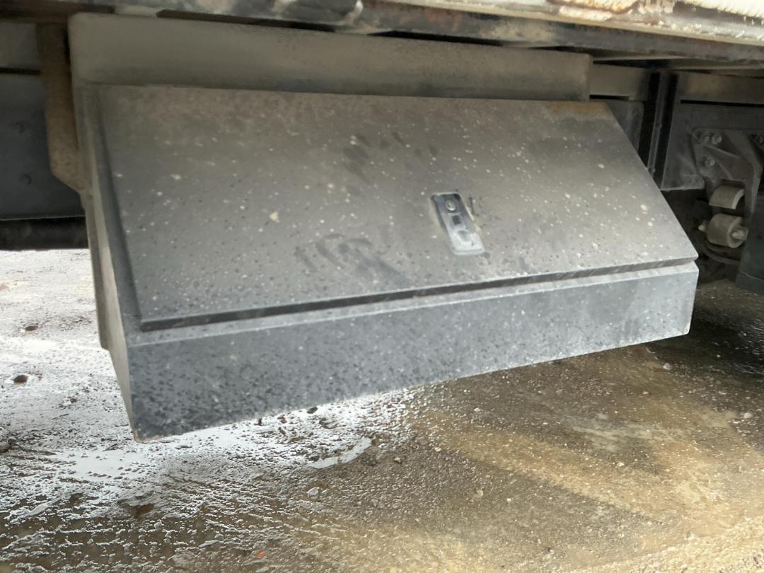 Photo '36' of UD Trucks PK17280 Curtainsider Photo '36' of UD Trucks PK17280 Curtainsider