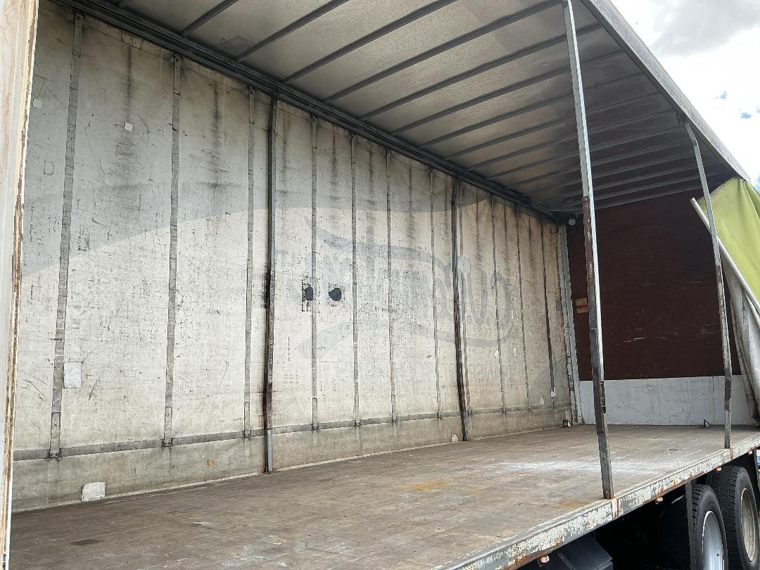 Photo '10' of UD Trucks PK17280 Curtainsider