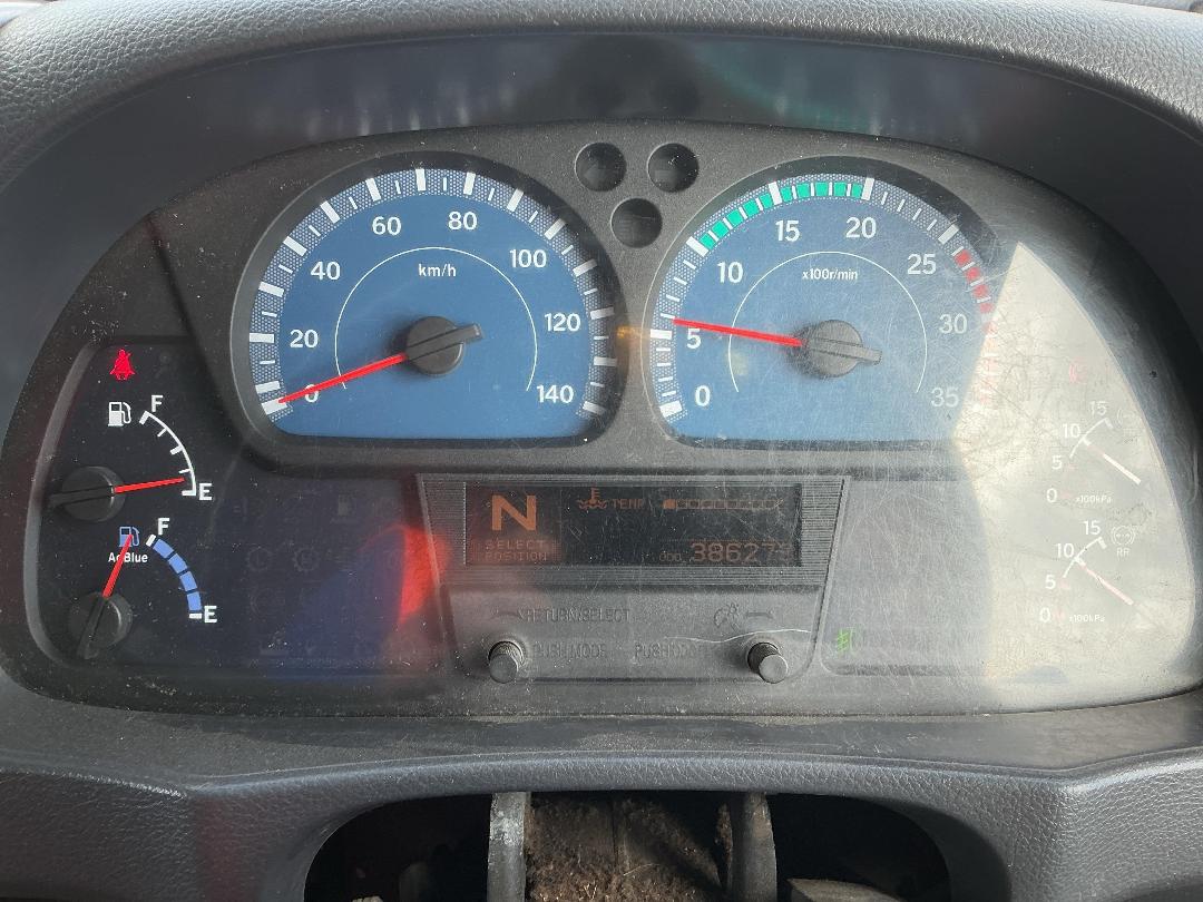 Photo '16' of UD Trucks PK17280 Curtainsider