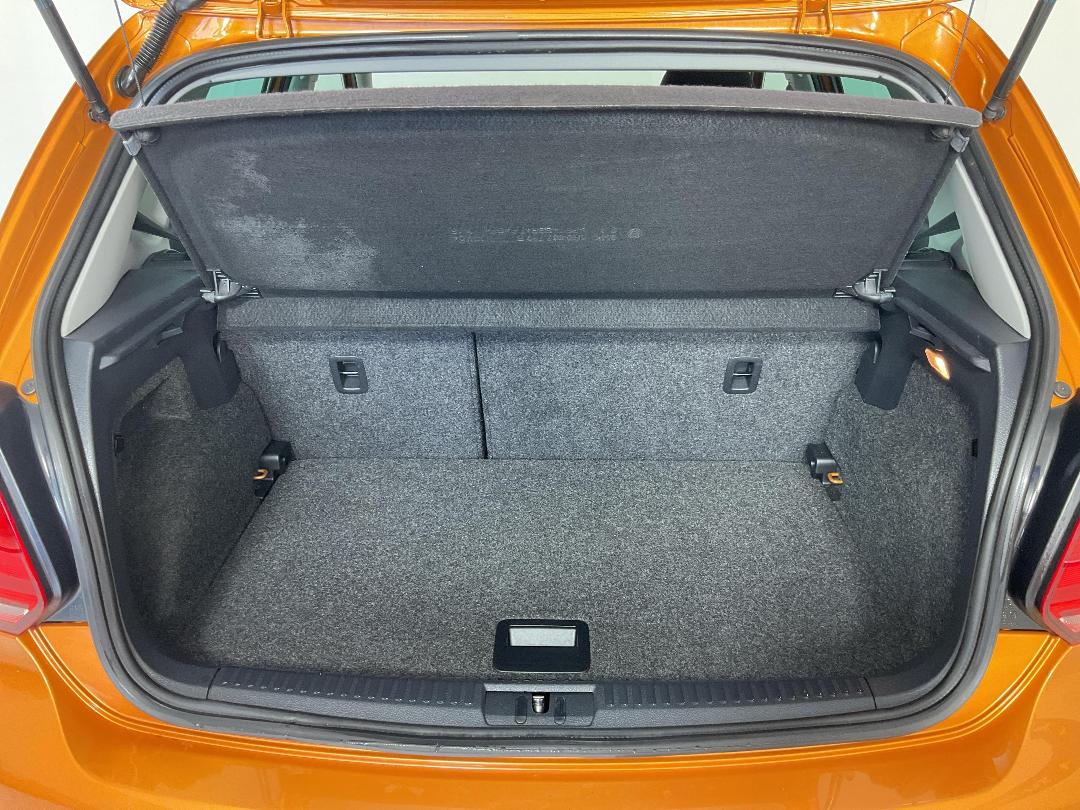 Photo '14' of Volkswagen Cross Polo Photo '14' of Volkswagen Cross Polo