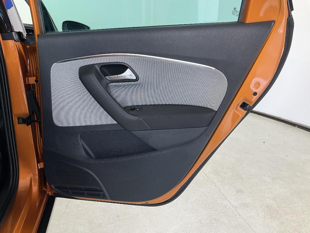 Photo '19' of Volkswagen Cross Polo Photo '19' of Volkswagen Cross Polo