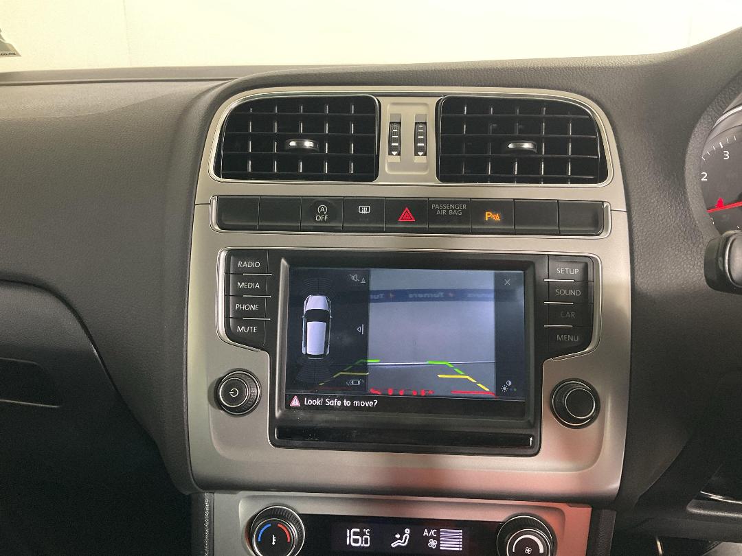 Photo '30' of Volkswagen Cross Polo Photo '30' of Volkswagen Cross Polo