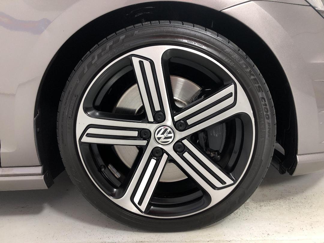 Photo '9' of Volkswagen Golf Photo '9' of Volkswagen Golf