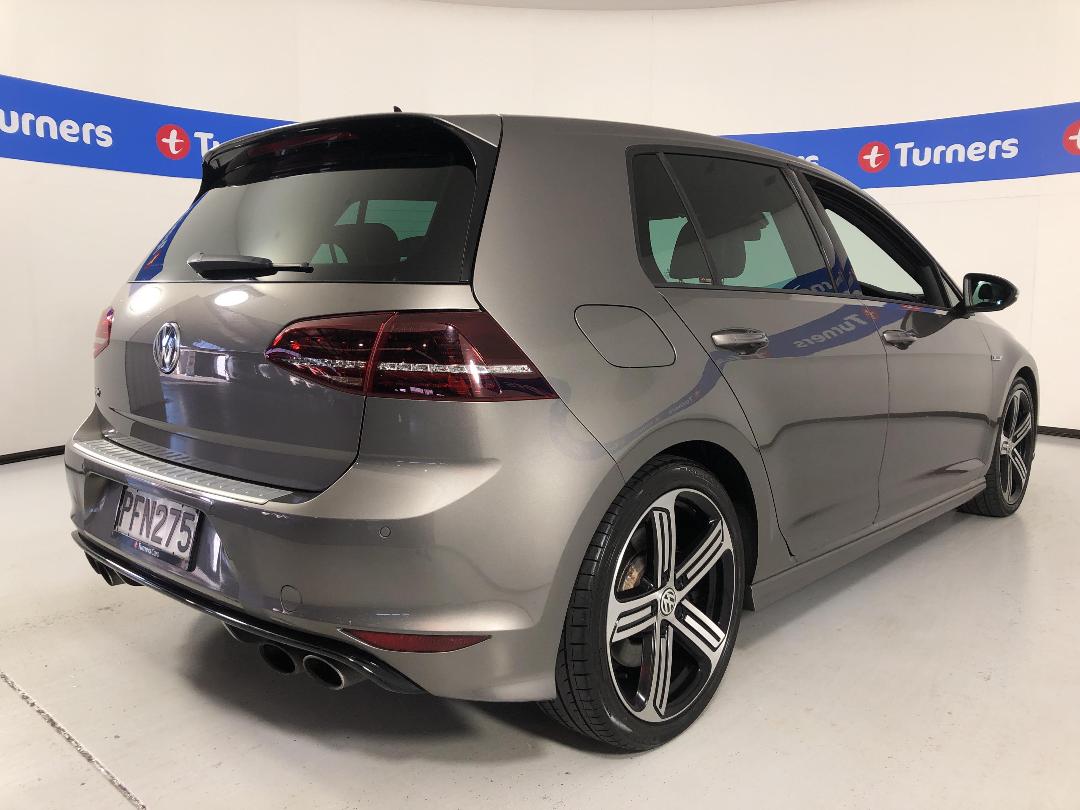 Photo '7' of Volkswagen Golf Photo '7' of Volkswagen Golf